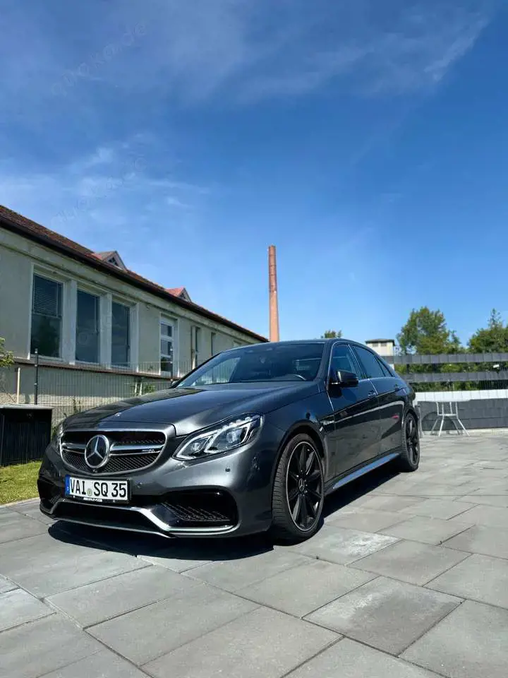 Mercedes-Benz E 63 AMG S 4Matic Speedshift MCT