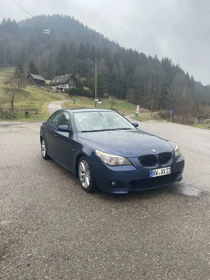 BMW 525 525i Aut. / Panorama / Sitzheitzung /Mystic Blau