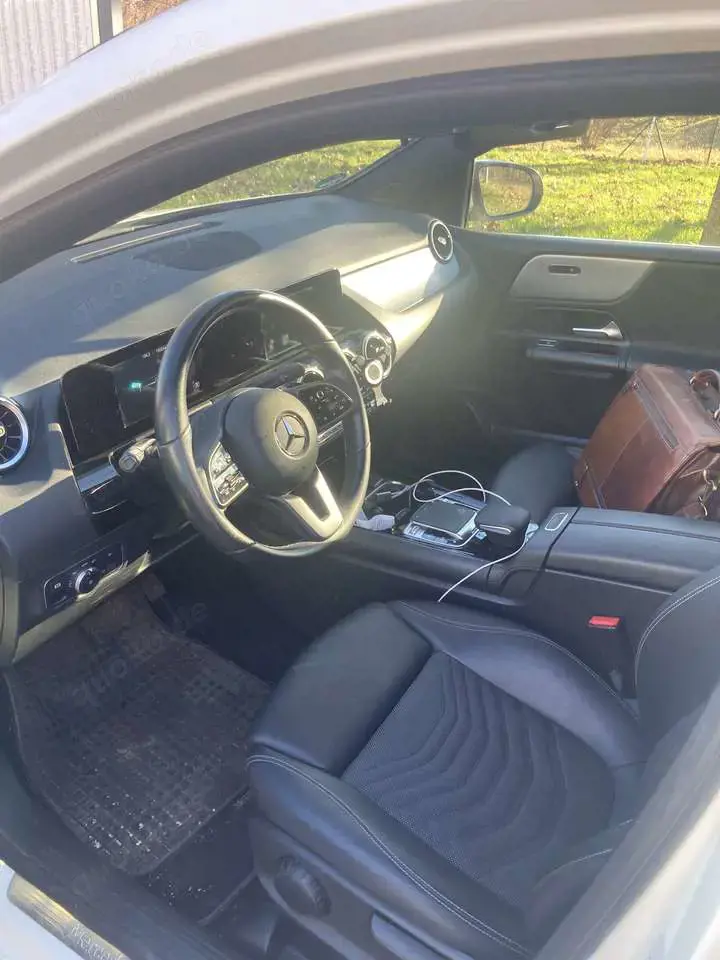 Mercedes-Benz B 180 d 7G-DCT