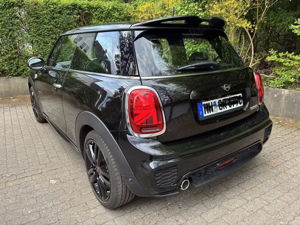 MINI Cooper Automatik. JCW Bodykit. GW Garantie bis 2/27.
