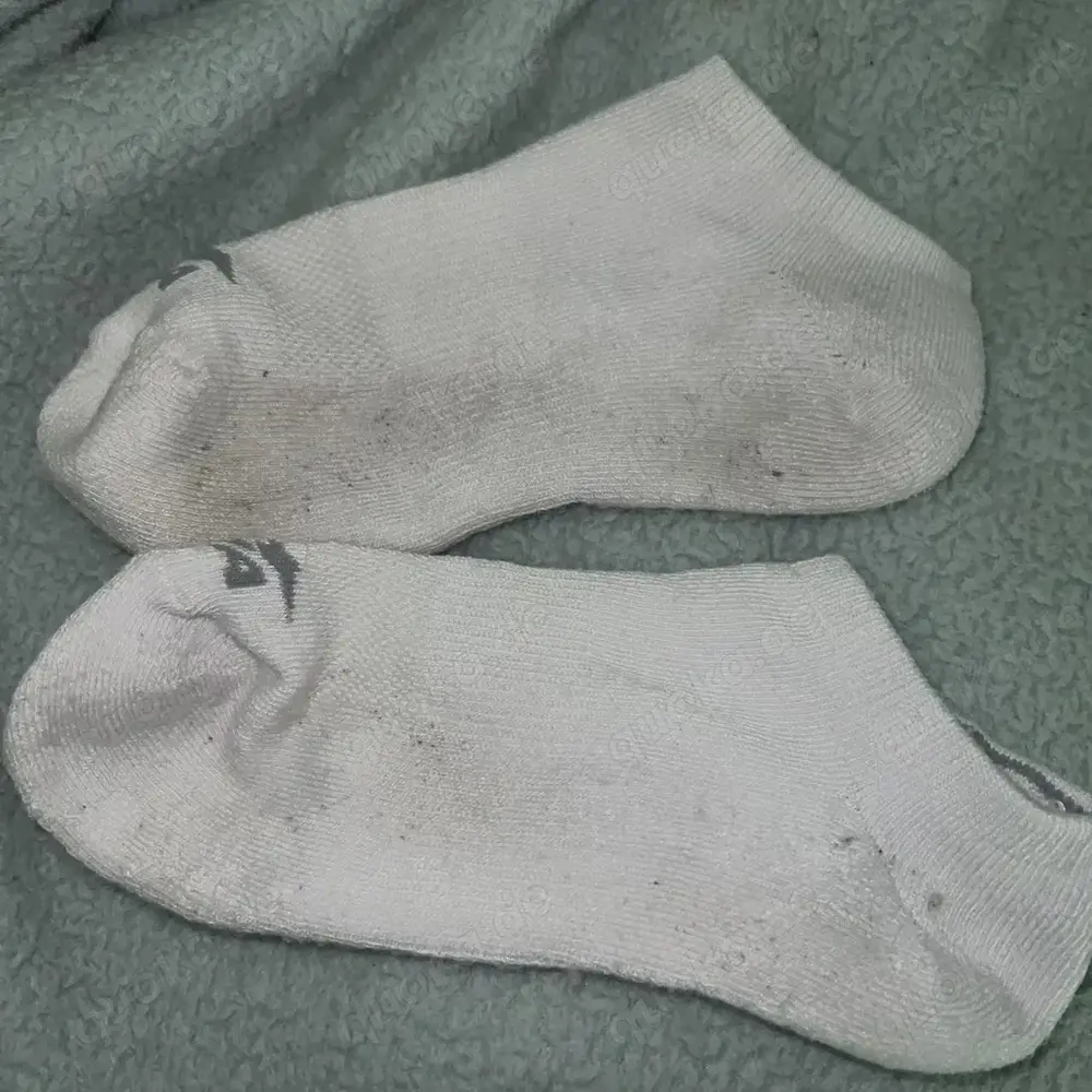 Socken getragen - in keinem gutem Zustand Socken getragen - in keinem gutem Zustand