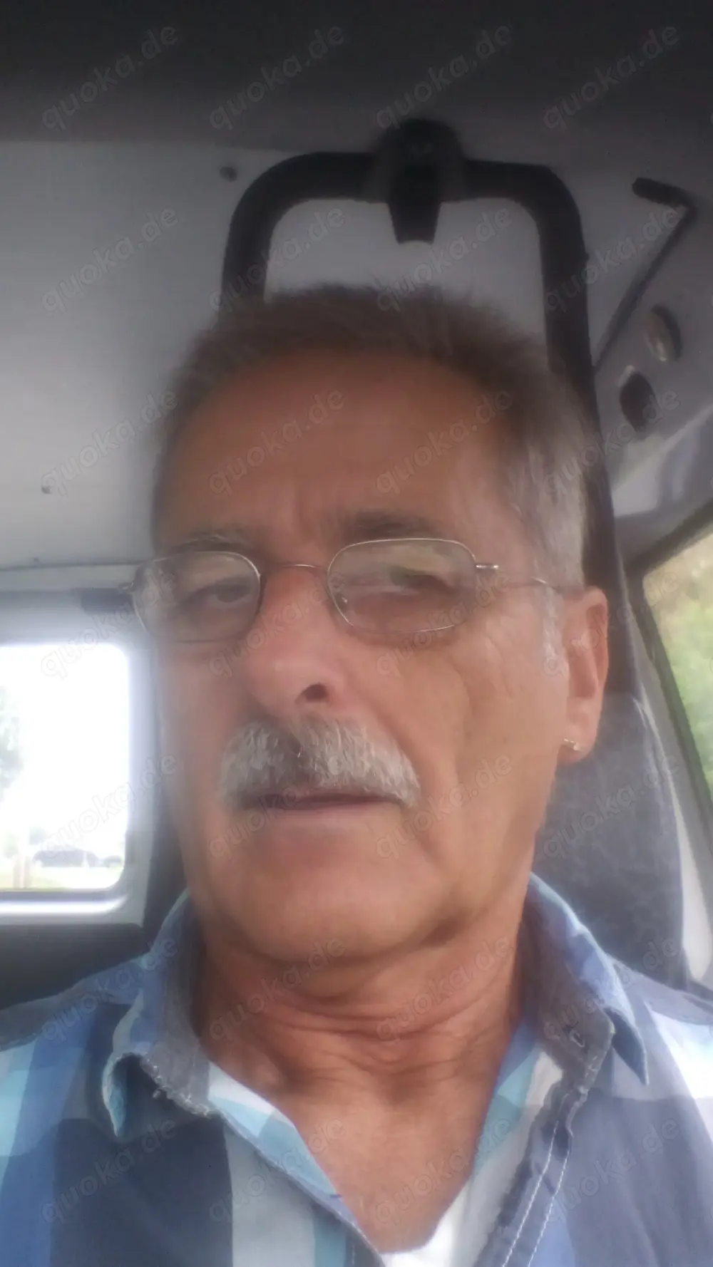 Suche eine Nette Ausländerin für eine Freundschaft plus Suche eine Nette Ausländerin für eine Freundschaft plus