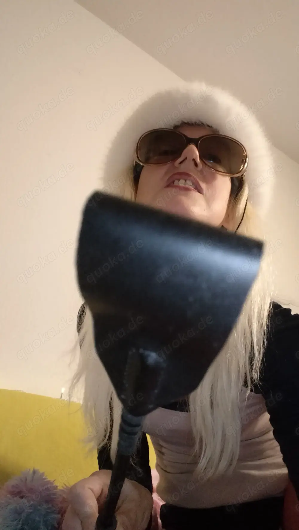 Strenge Erziehung für Diener und Sklaven online oder Real Termin 