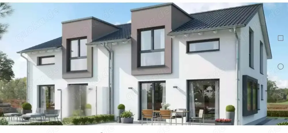Attraktives 2-Parteien-Mehrfamilienhaus im QNG-Standard mit Grundstück als hochattraktives Investiti