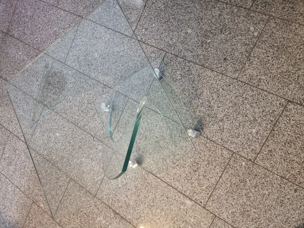 Glasabstelltisch fahrbar mit Rollen
