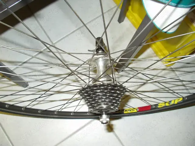 Campagnolo Klassiker Laufräder 8fach..13-23..neue Reifen