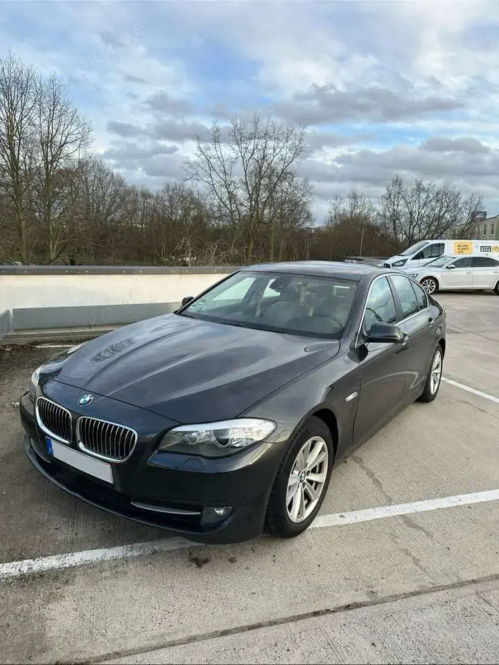 BMW 528