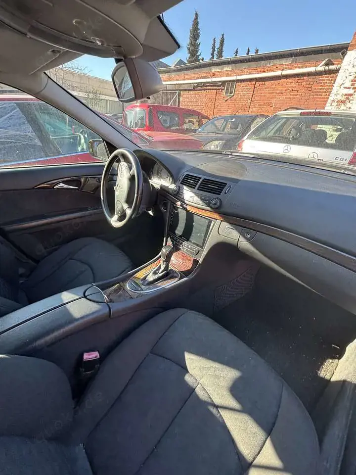 Mercedes-Benz E 220 T CDI Automatik Avantgarde DPF