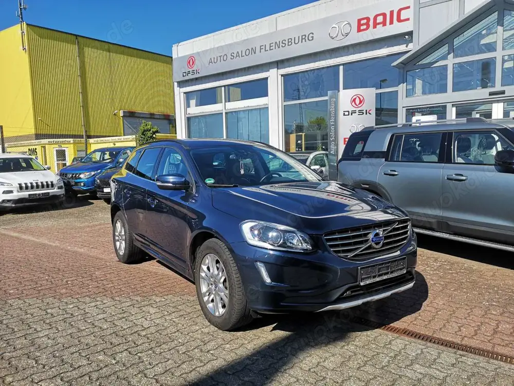 Volvo XC60 Momentum *Navi*Leder**S - Heft bis zum Ende*