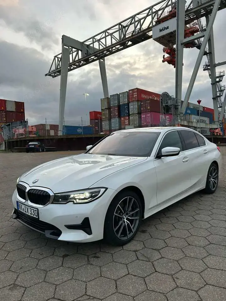 BMW 330 330i xDrive Aut. Sport Line