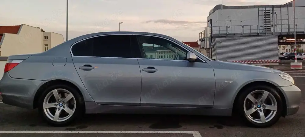 BMW 520 520i