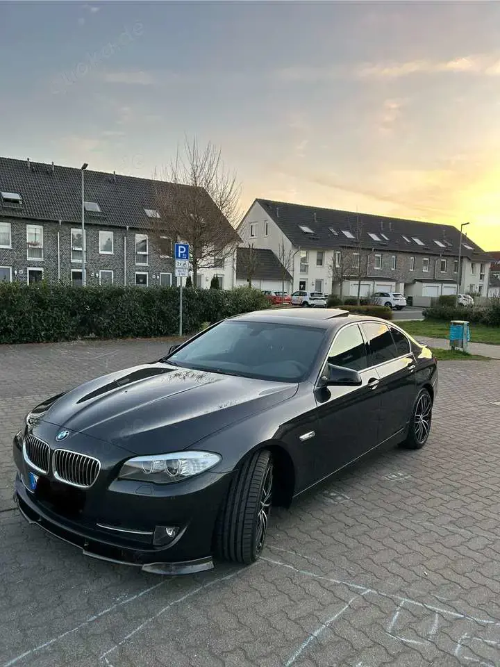BMW 525 525d Aut./Schiebedach/8Fach/Carplay/M Lenkr.