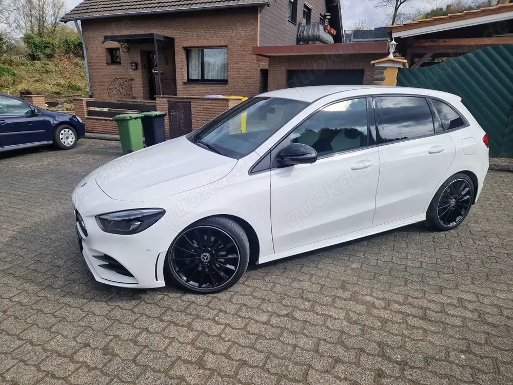 Mercedes-Benz B 200 AMG Edition*LED*NAVI*LEDER*MBUX*NIGHT*SHZ