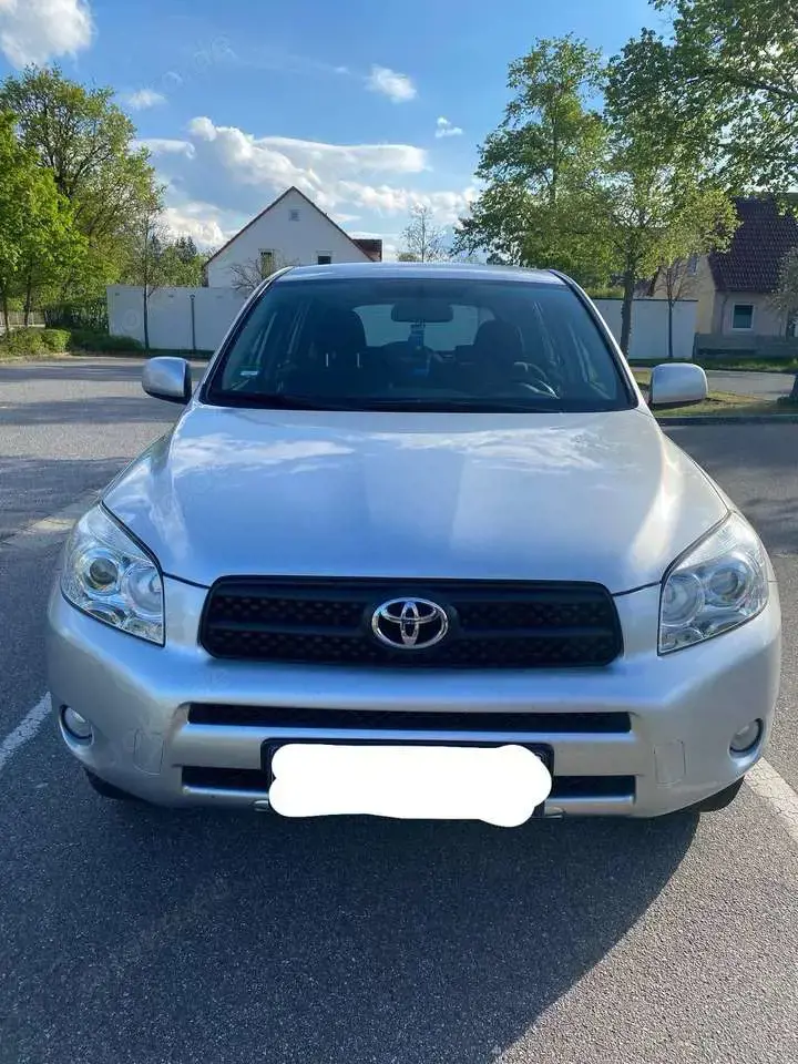 Toyota RAV 4 2.0 4x4 Automatik