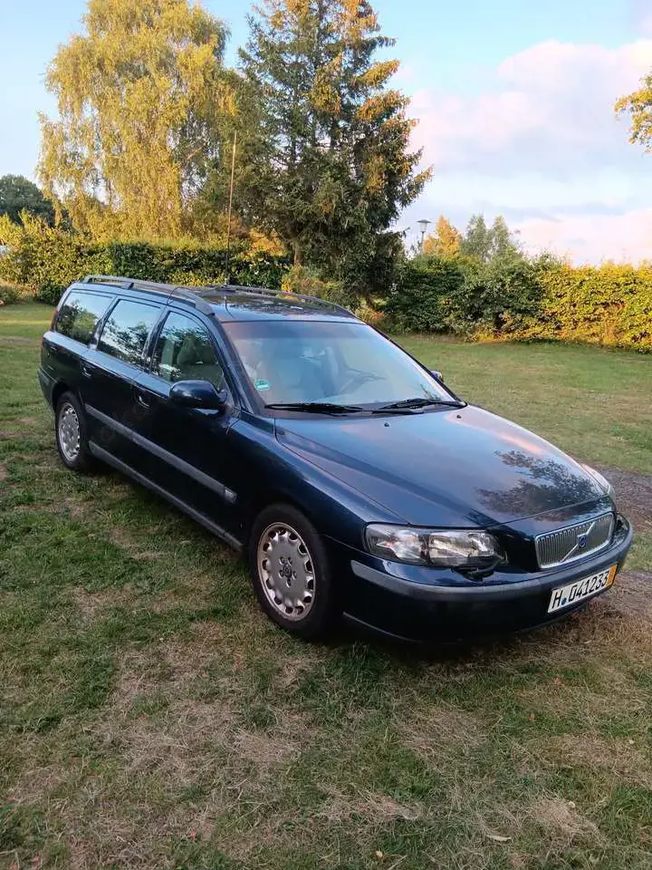 Volvo V70 2.4