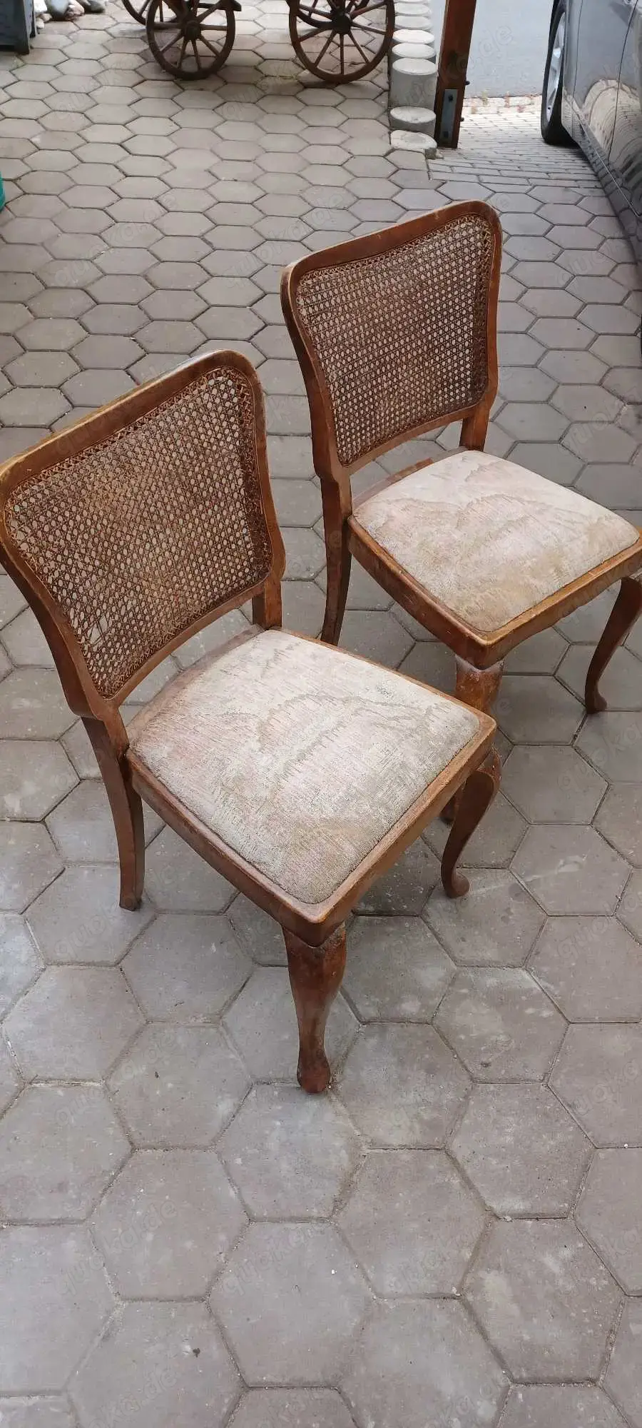 Alte antike Stühle, Biedermeier?
