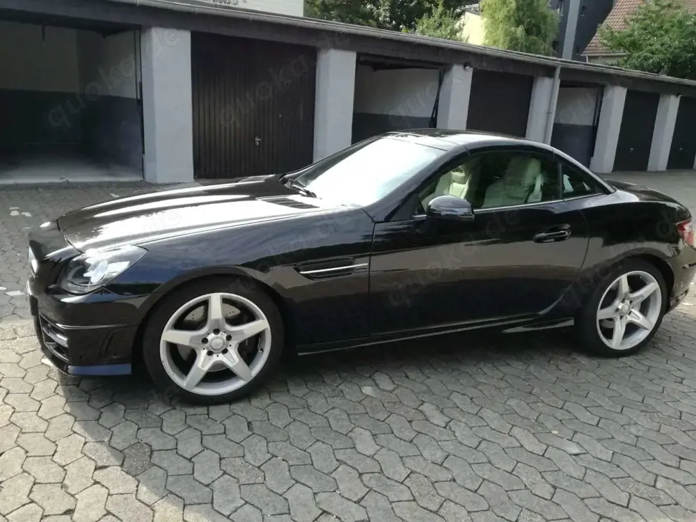 Mercedes-Benz SLK 200 SLK 200 AMG Line (BlueEFFICIENCY) 7G-TRONIC