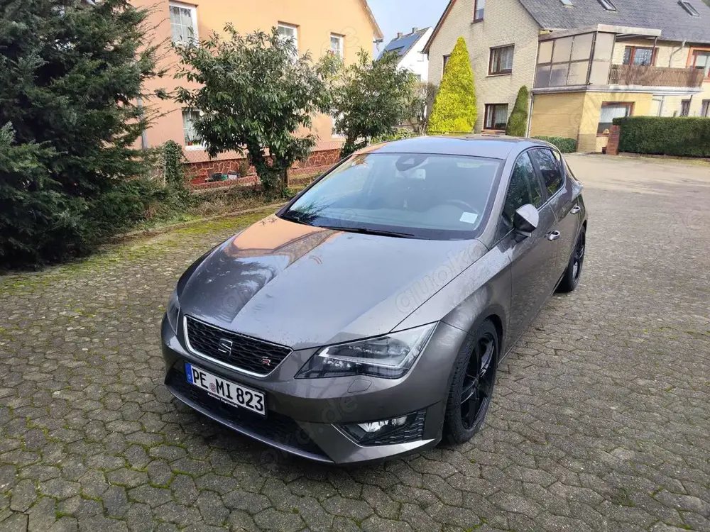 SEAT Leon 2.0 TDI DPF StartStop DSG FR