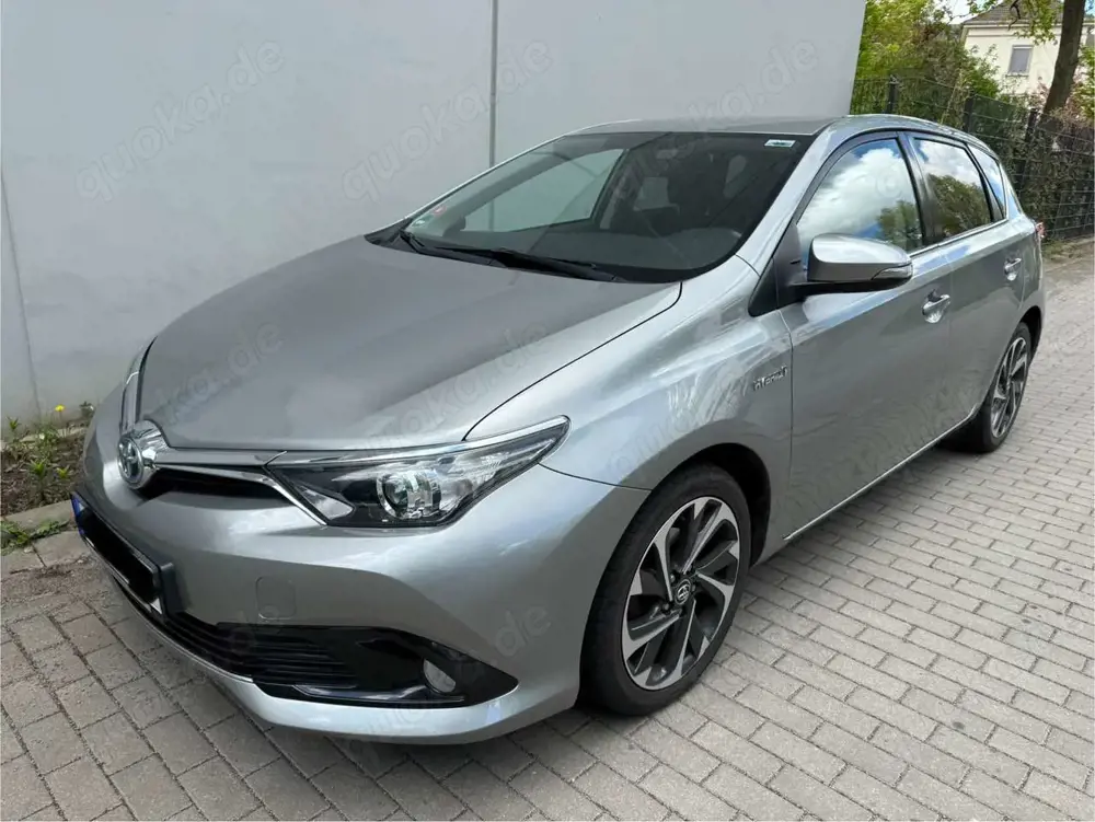 Toyota Auris Hybrid Design Edition*ToyotaGarantie-01/26*Navi*