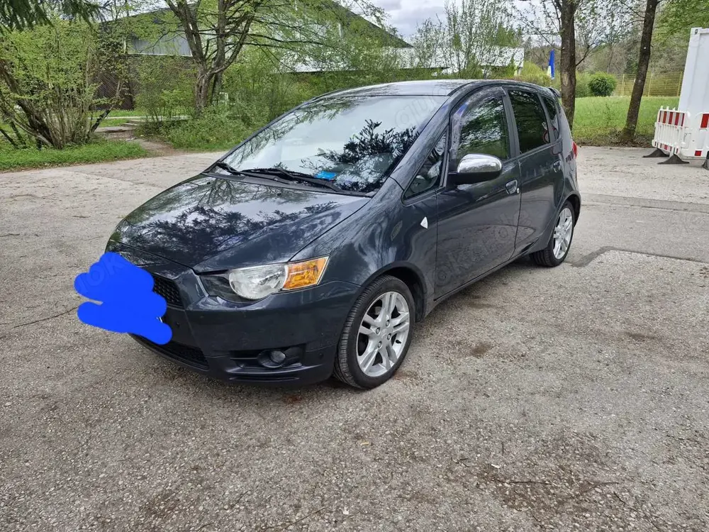 Mitsubishi Colt Intense
