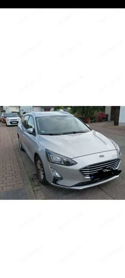 Ford Focus Turnier 1.0 EcoBoost Hybrid TITANIUM