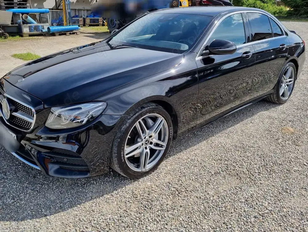 Mercedes-Benz E 220 d 9G-TRONIC AMG Line