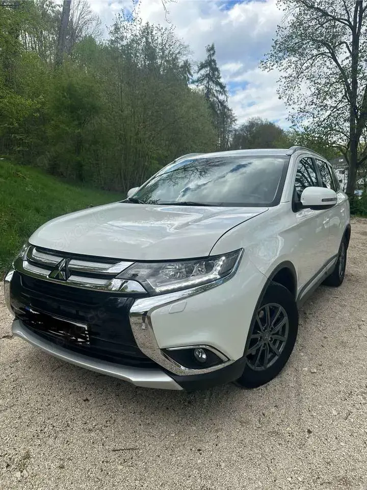 Mitsubishi Outlander 2.2 DI-D 4WD Aut. Top