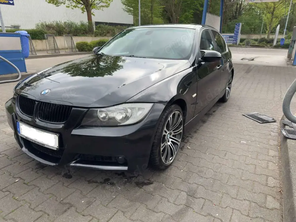BMW 330 BMW 330d E90 |8-Fach Bereift | 231 PS | TÜV 05/27