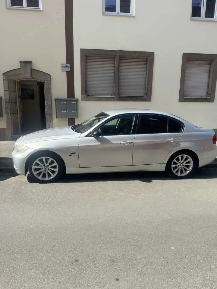 BMW 320 320i