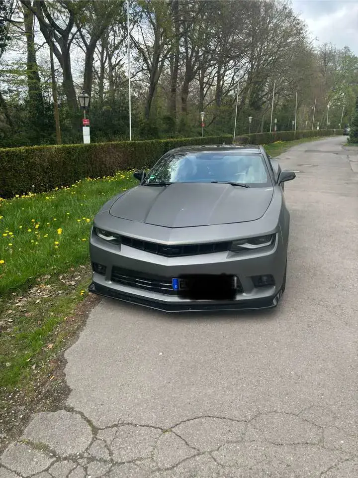 Chevrolet Camaro Coupe 6.2 V8