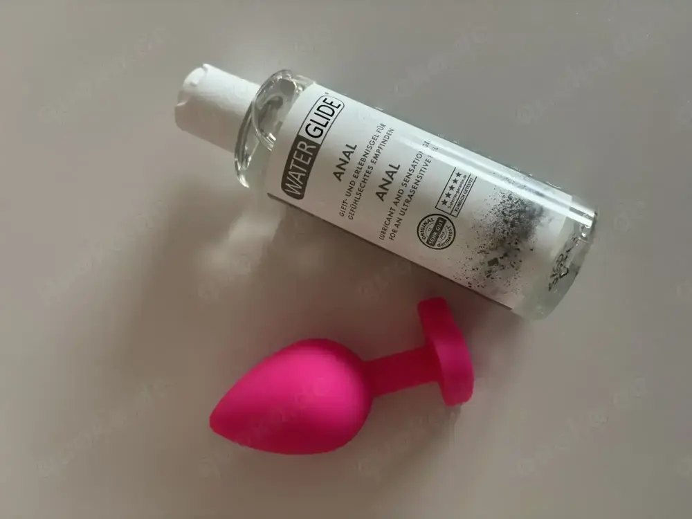 Analplug mit Nachricht, 8 CM Be Mine aus Silikon mit Gel 250ml