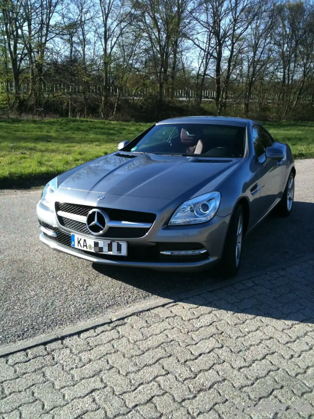 SLK 250 R172 Garagenfahrzeug mit Satz Winterreifen auf Alufelge