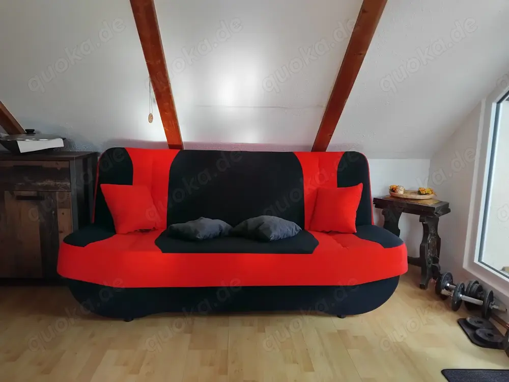 schöne Schlaf-Couch zu verkaufen