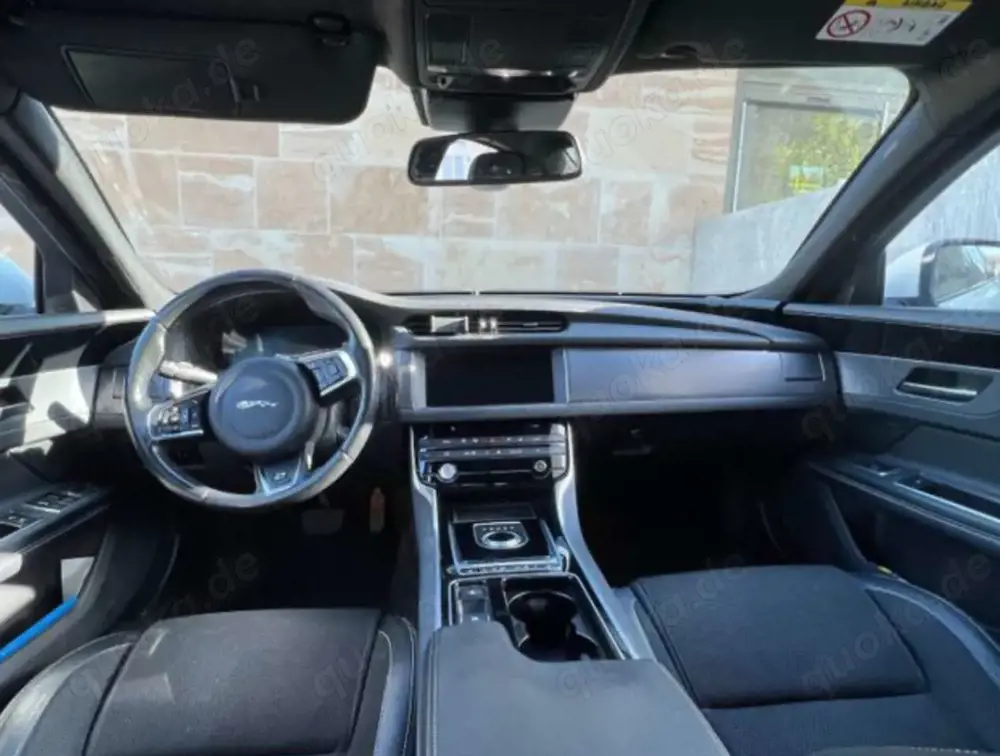 Jaguar XF R-Sport