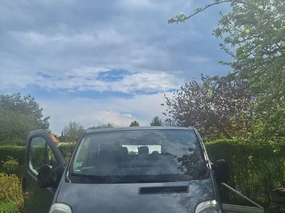 Renault Trafic 2.0 dCi 115 Combi passenger