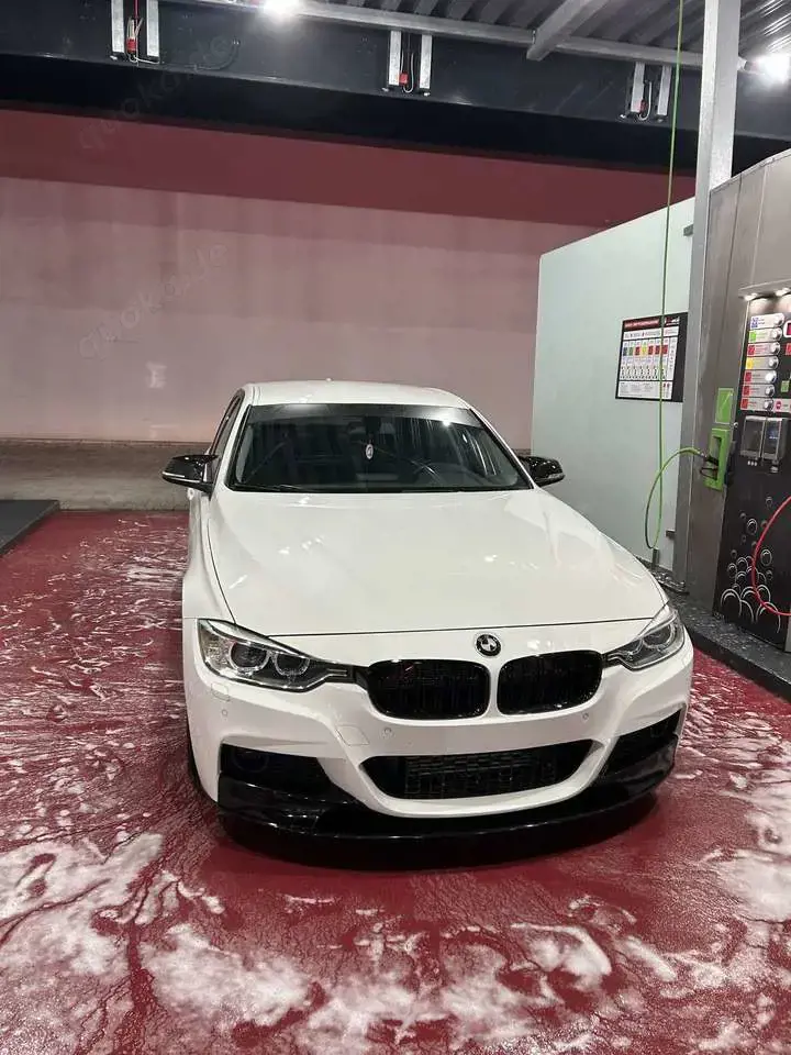 BMW 328 328i Sport Line