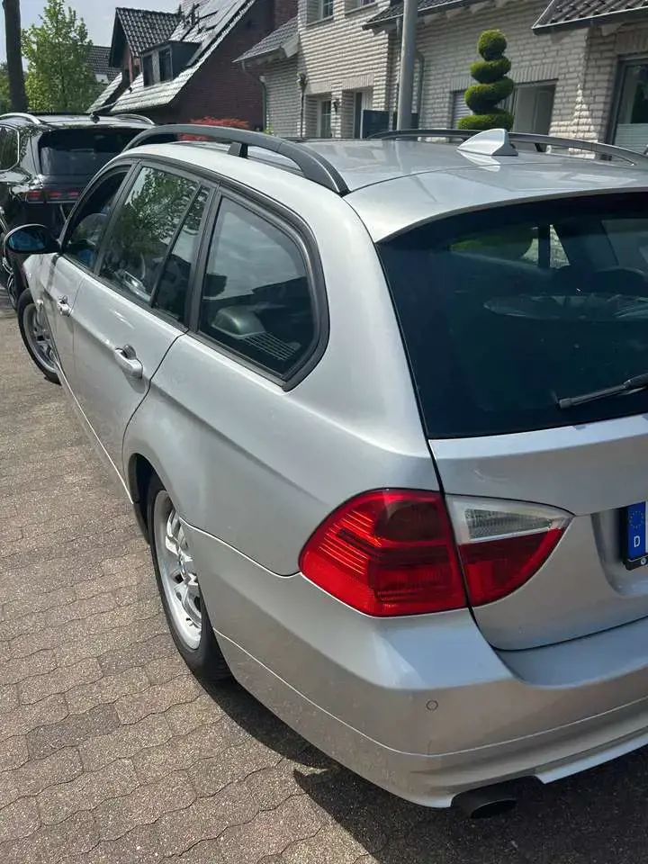 BMW 320 320i Touring