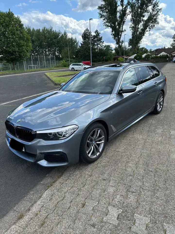 BMW 520 520d xDrive Touring M-Sport