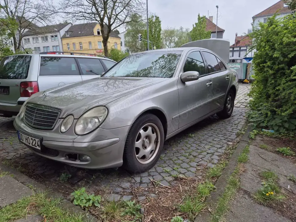 Mercedes-Benz E 200 E 200 CDI (211.004)