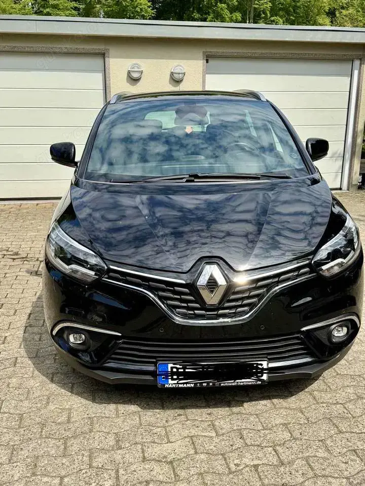 Renault Scenic Grand Black Edition