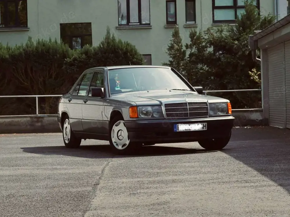 Mercedes-Benz 190 190 E
