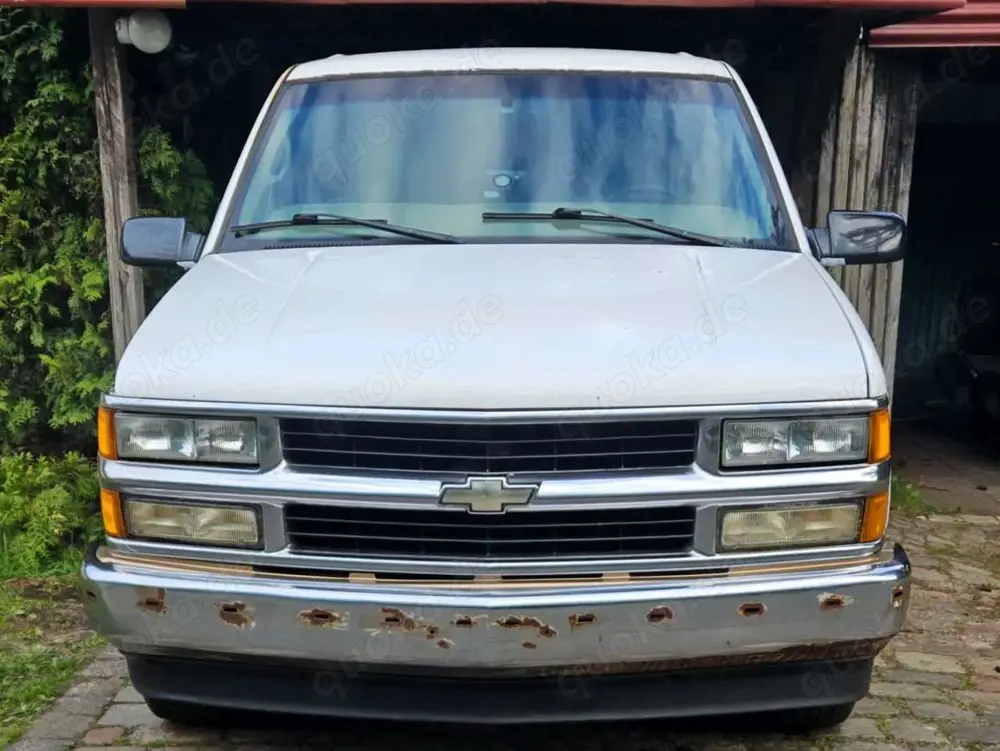 Chevrolet Suburban Suburban 2WD LS