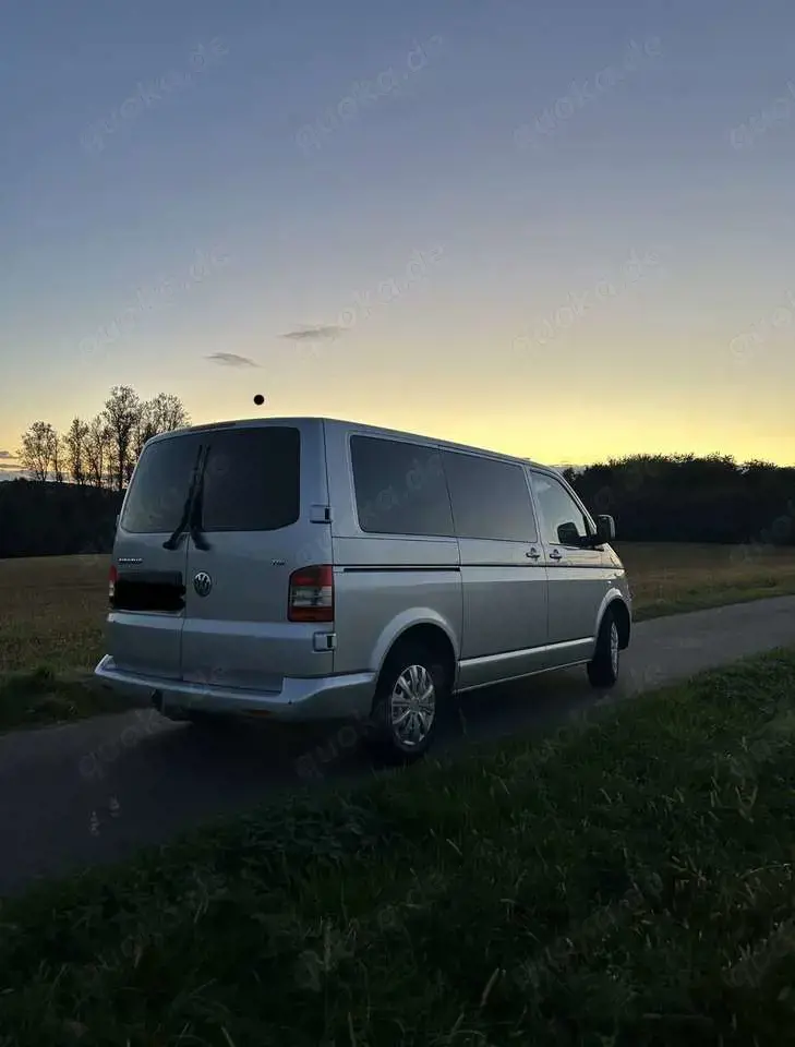 Volkswagen T5 Caravelle
