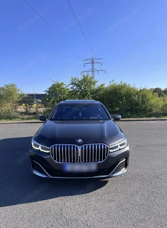 BMW 750 750 i xDrive Vollausstatung TÜV+SERVICE NEU