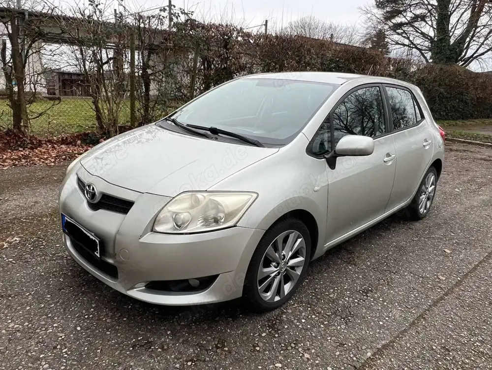 Toyota Auris 2.0 D-4D Luna