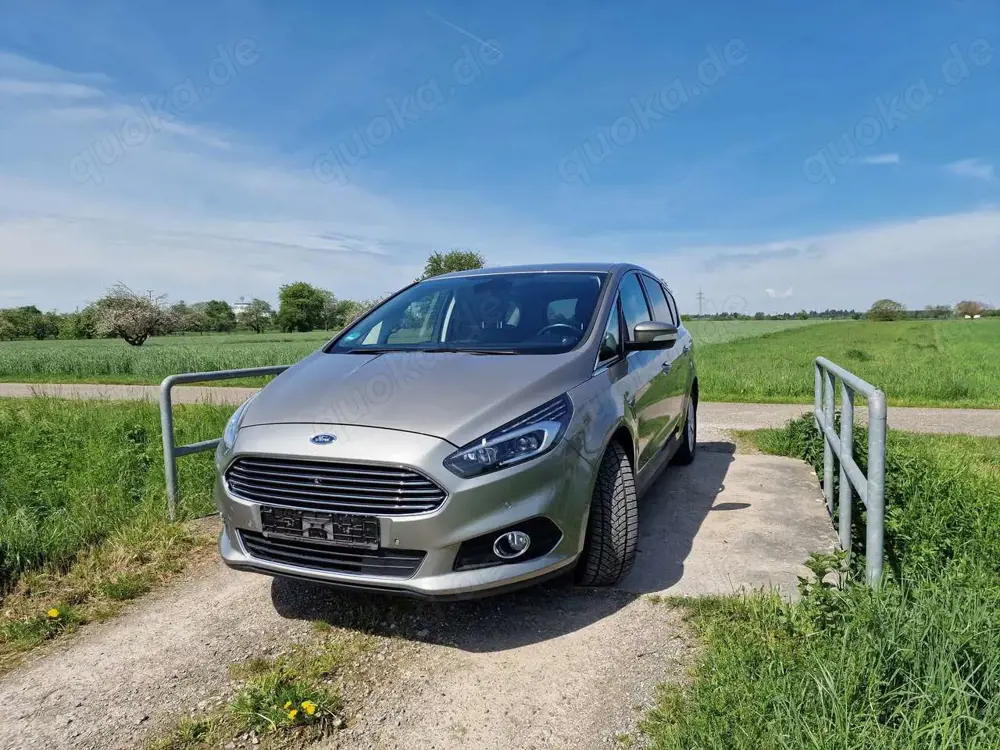 Ford S-Max Titanium