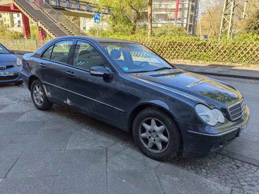 Mercedes-Benz C 180