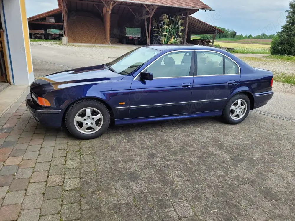 BMW 528 528i