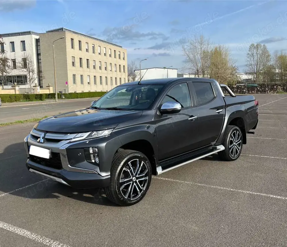 Mitsubishi L200 2.2 DI-D Top - MJ. 21 - Rollcover WR