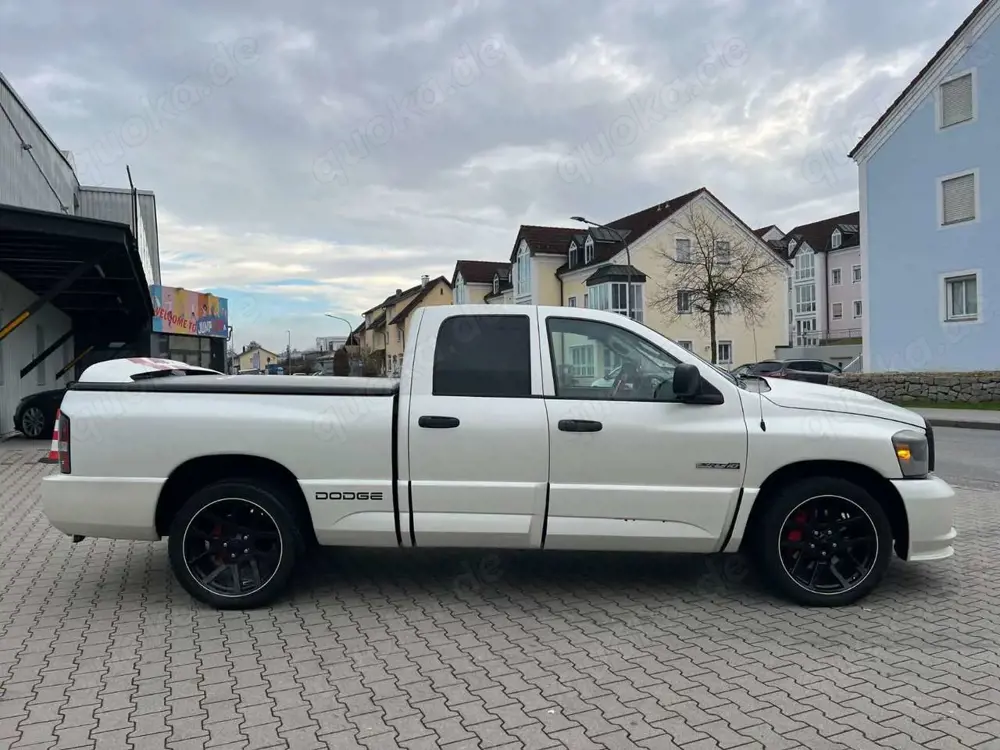 Dodge RAM * * * RAM SRT 10 Viper Motor V10 506 PS * * *